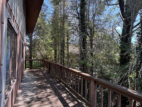 5th image of 151 Pine Ridge Loop