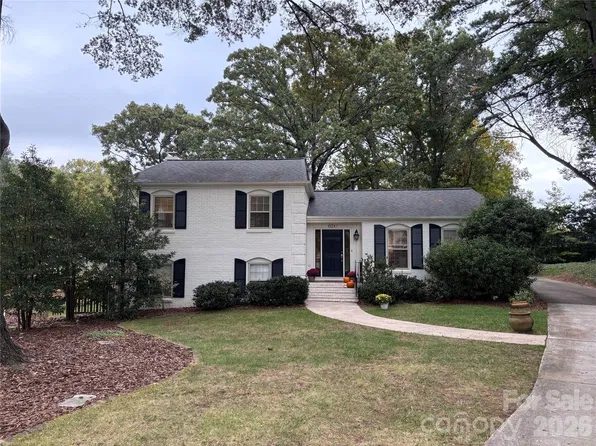 6247 Heritage Pl, Charlotte, NC 28210