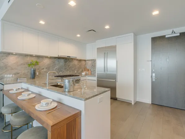 320 Adolphus Avenue image 7 of 43