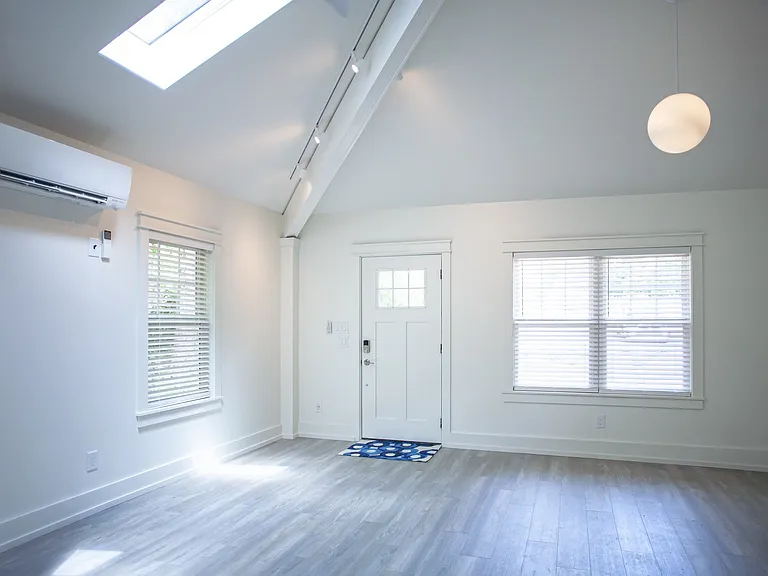 113 Barclay — Photo 10
