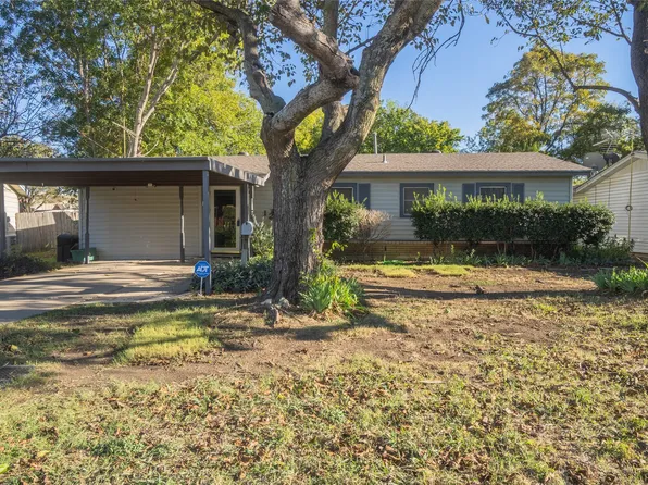 121 Kay Ln, Saginaw, TX 76179