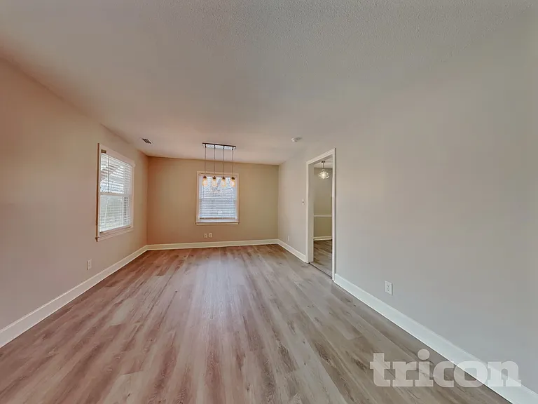 1645 Ginger Dr — Photo 3