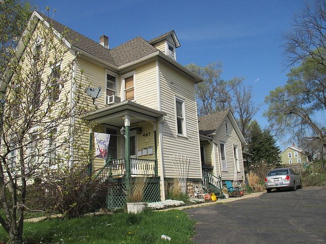2nd image of 467 N Grove Ave