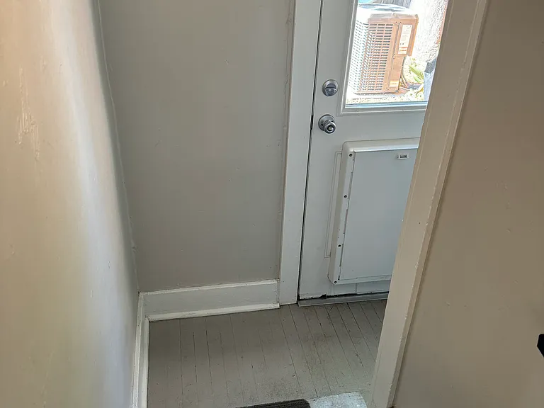 1277 Adams St — Photo 18