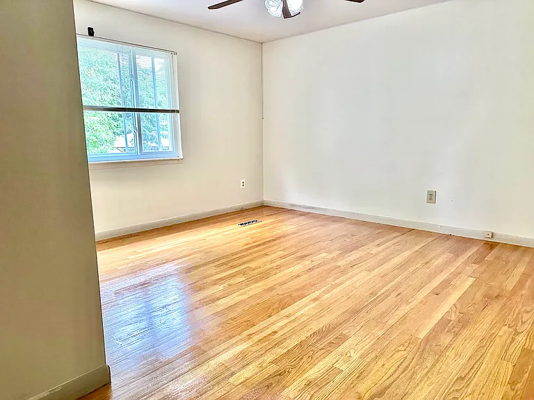 32307 Cambridge Dr — Photo 38