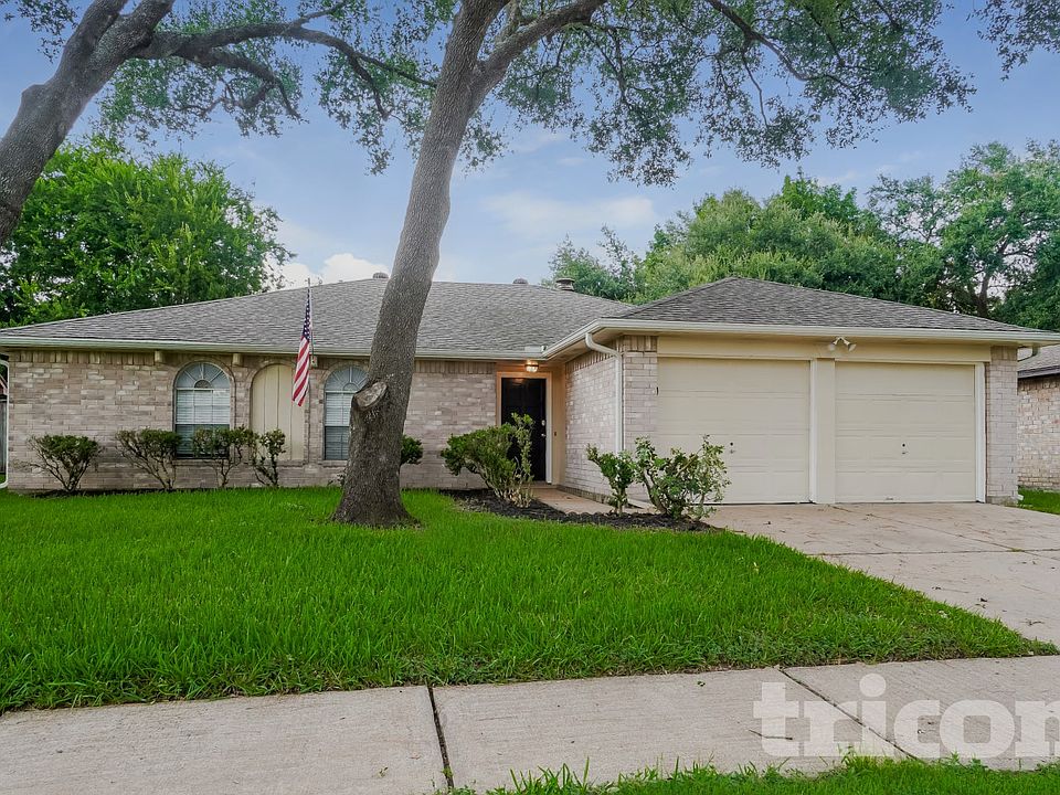 1st image of 19638 Southaven Dr
