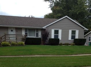 7657 Roseland Dr, Urbandale, IA 50322