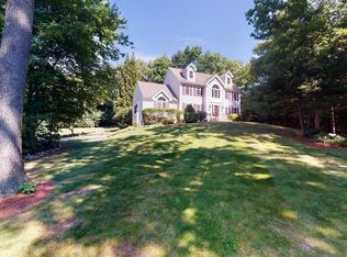 2 Blueberry Dr, Mendon, MA 01756
