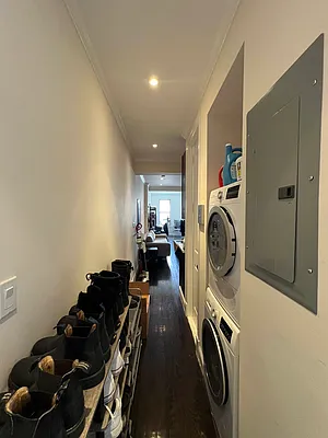 Rented by Avenues Real Estate | media 28