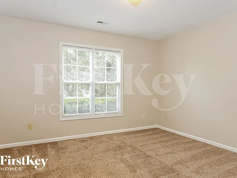 1711 Kildare Woods Dr — Photo 12