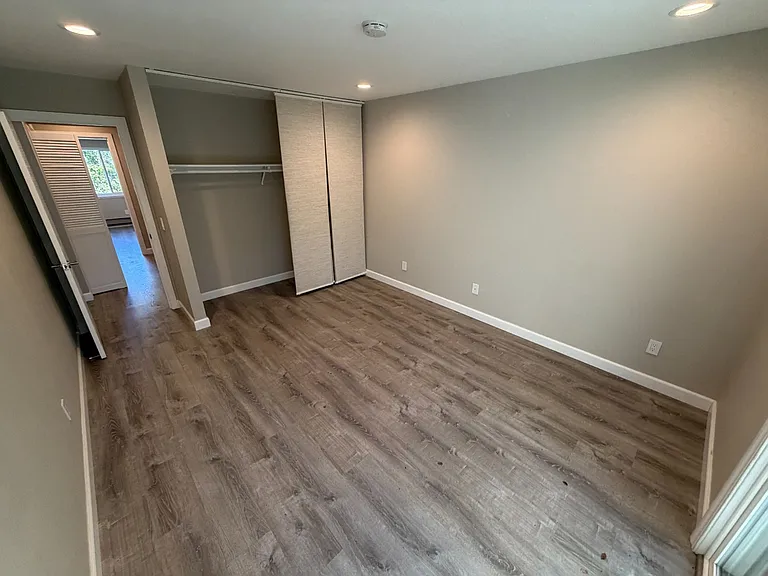 618 S Fair Oaks Ave — Photo 13