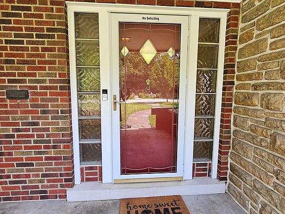 3rd image of 2805 Urwiler Ave