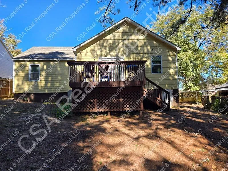 476 Erin Ave SW — Photo 2