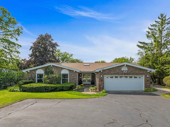 360 Charal Ln, Highland Park, IL 60035