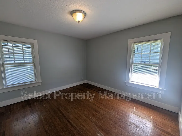 2526 Hoagland Ave — Photo 16