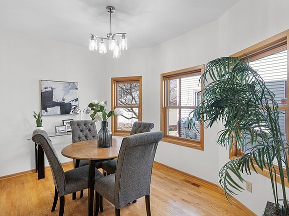 5th image of 2624 Portland Ave