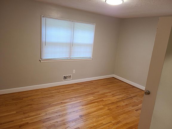 4th image of 504 Dumas St Lot 1