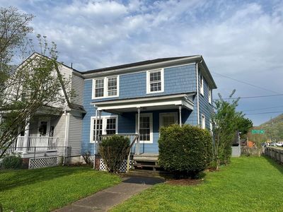 9 Forsythia Ln, Mount Carbon, WV, 25139