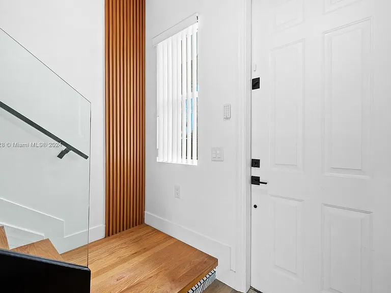 1705 Johnson St — Photo 20
