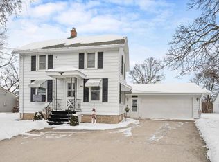 509 Clark St, Cascade, WI 53011