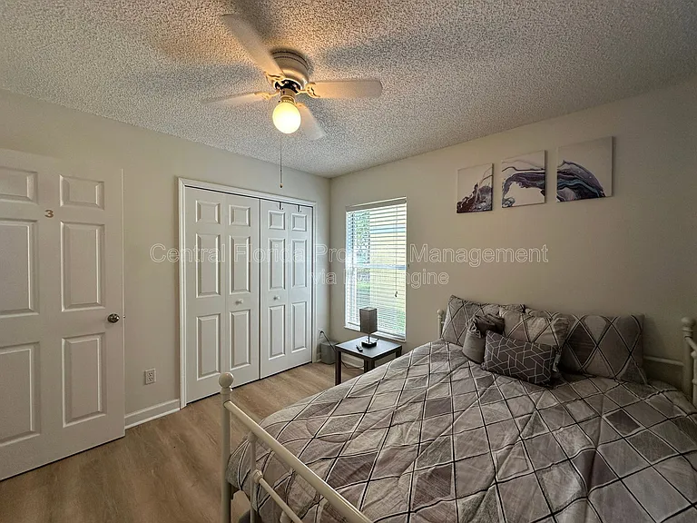 1009 Lake Davenport Blvd — Photo 24