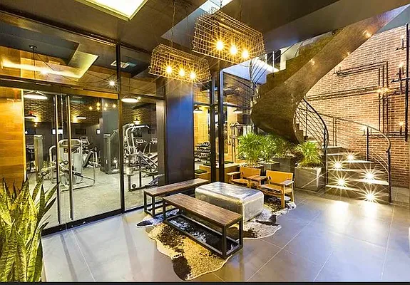 Rented by The KCI Group | media 51