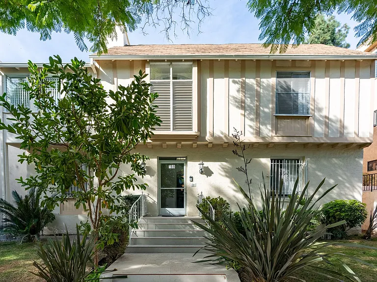169 N La Peer Dr #6 — Photo 12