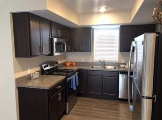 960 Alpine Church Rd NW APT A, Comstock Park, MI 49321