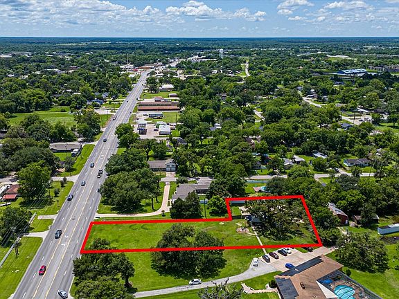 2nd image of LOT 1 E Brazos Ave