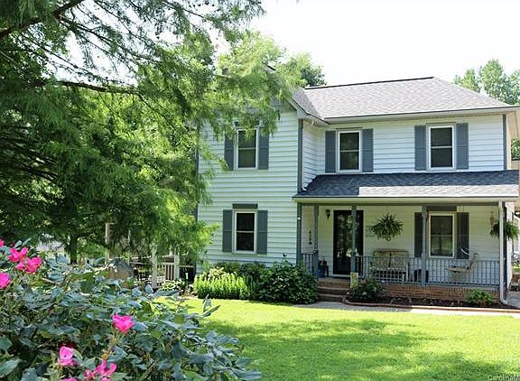 2nd image of 524 Wonderwood Dr