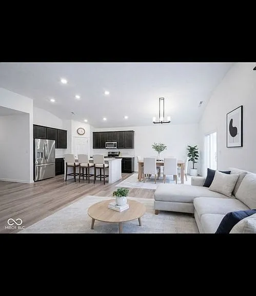 6608 W Shoreline Ct — Photo 1