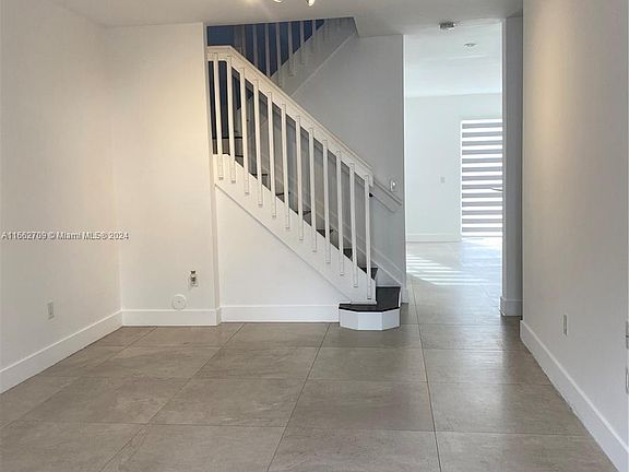 3rd image of 5728 NW 113th Ave
