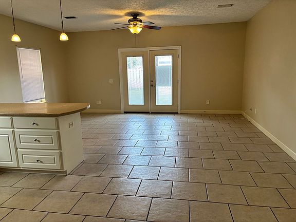 4th image of 6242 Sunset Dr