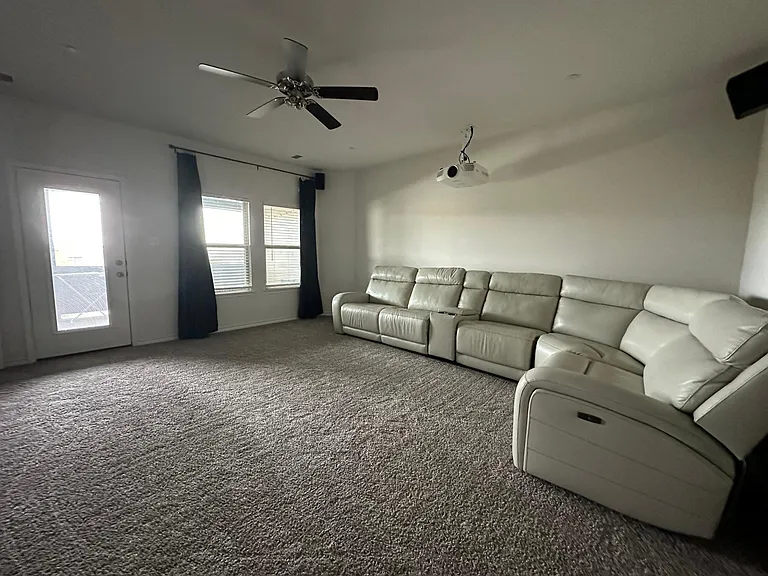2408 Klamath Dr — Photo 23