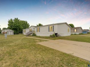 209 S Cory Pl, Sioux Falls, SD 57110