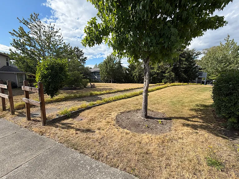 246 Prince Ave #201 — Photo 19