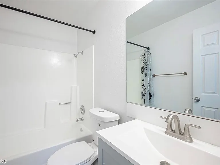 921 Snug Harbor St #D — Photo 17