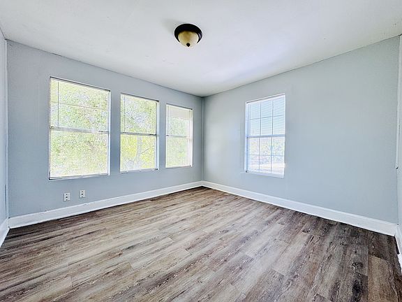 5th image of 413 E Madison Ave #2