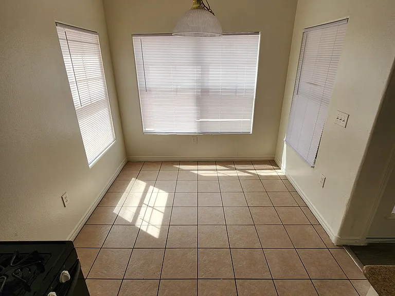 Sunrise Park Condominiums — Photo 64