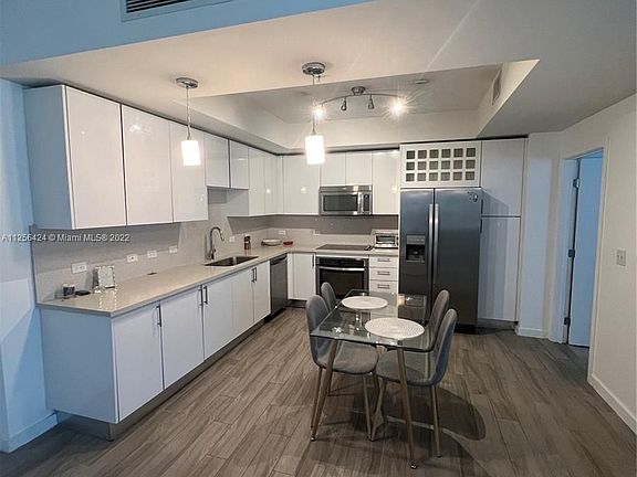 3rd image of 999 SW 1st Ave APT 1501