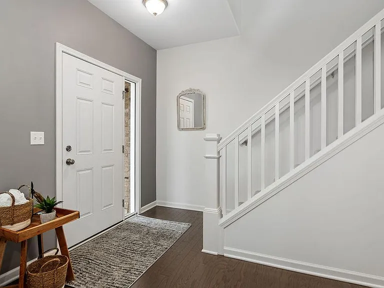 286 Springview St — Photo 4