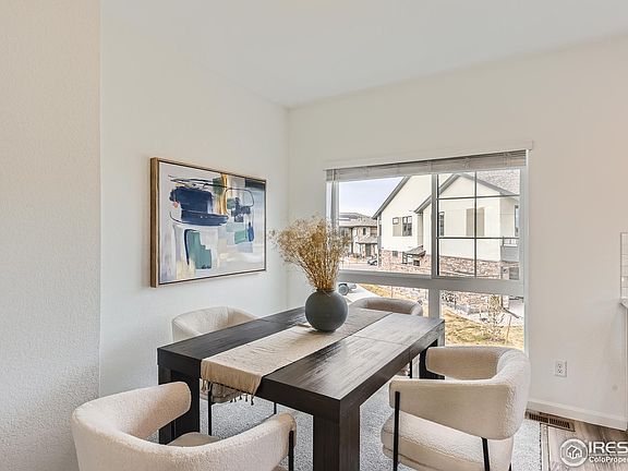 4th image of 945 Abbott Ln #3