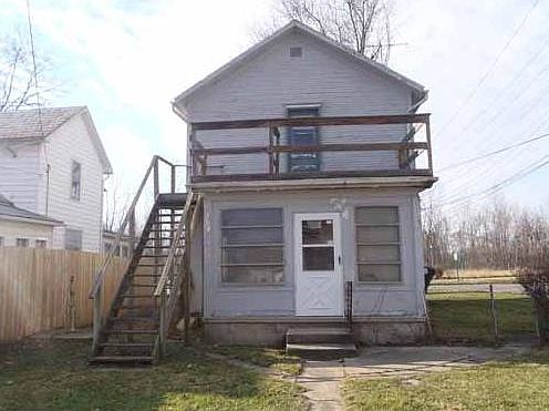 4th image of 504 Brooklyn Ave #1/2