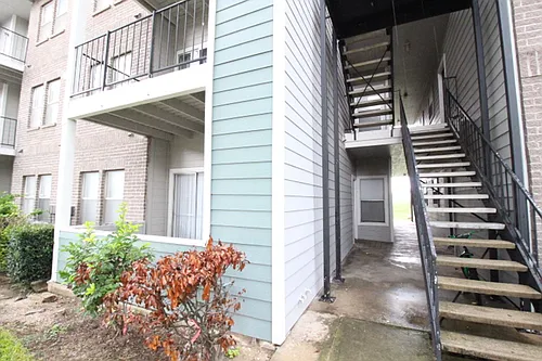 12166 Metric Blvd Photo 1