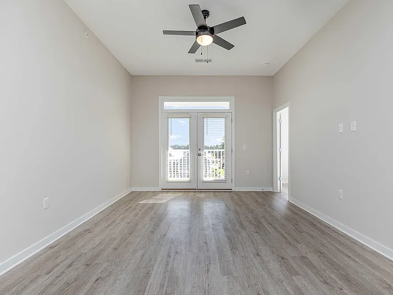 Middle Sound West Apartments — Photo 82