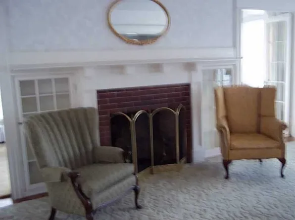 5 Belvidere Blvd, North Providence, RI 02911