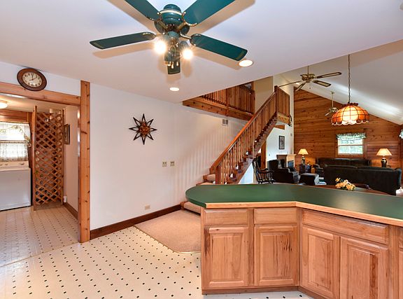 5th image of 2044 Ezra Ave
