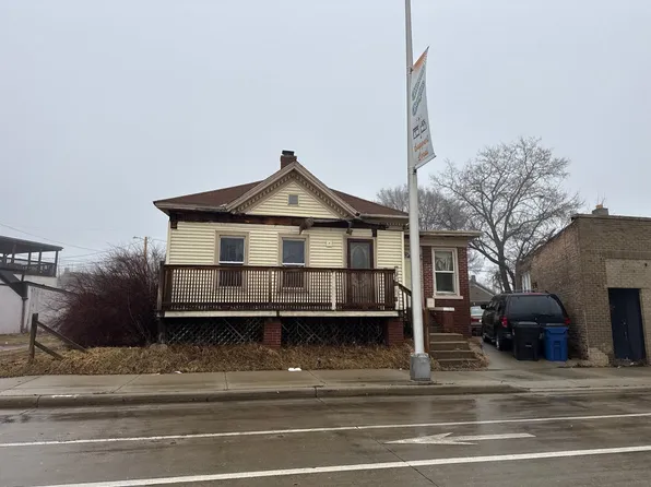 1339 Douglas Ave, Racine, WI 53402