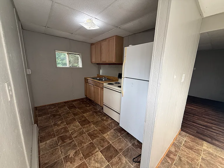 1033 Thornton Ave #4 — Photo 5