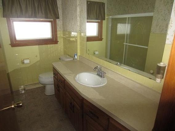 5th image of 12326 W Grange Ave